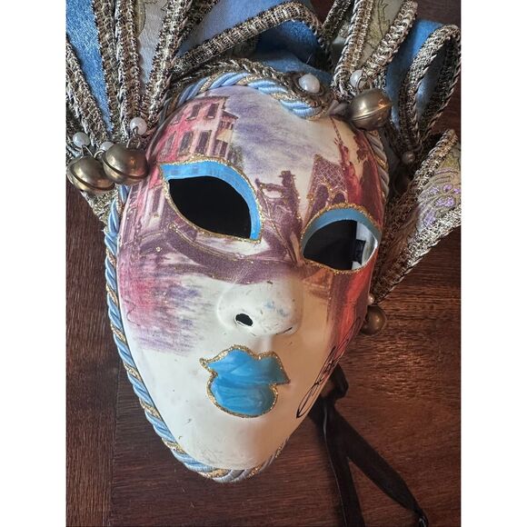 Beautiful Venetian Mask - Picture 2 of 6